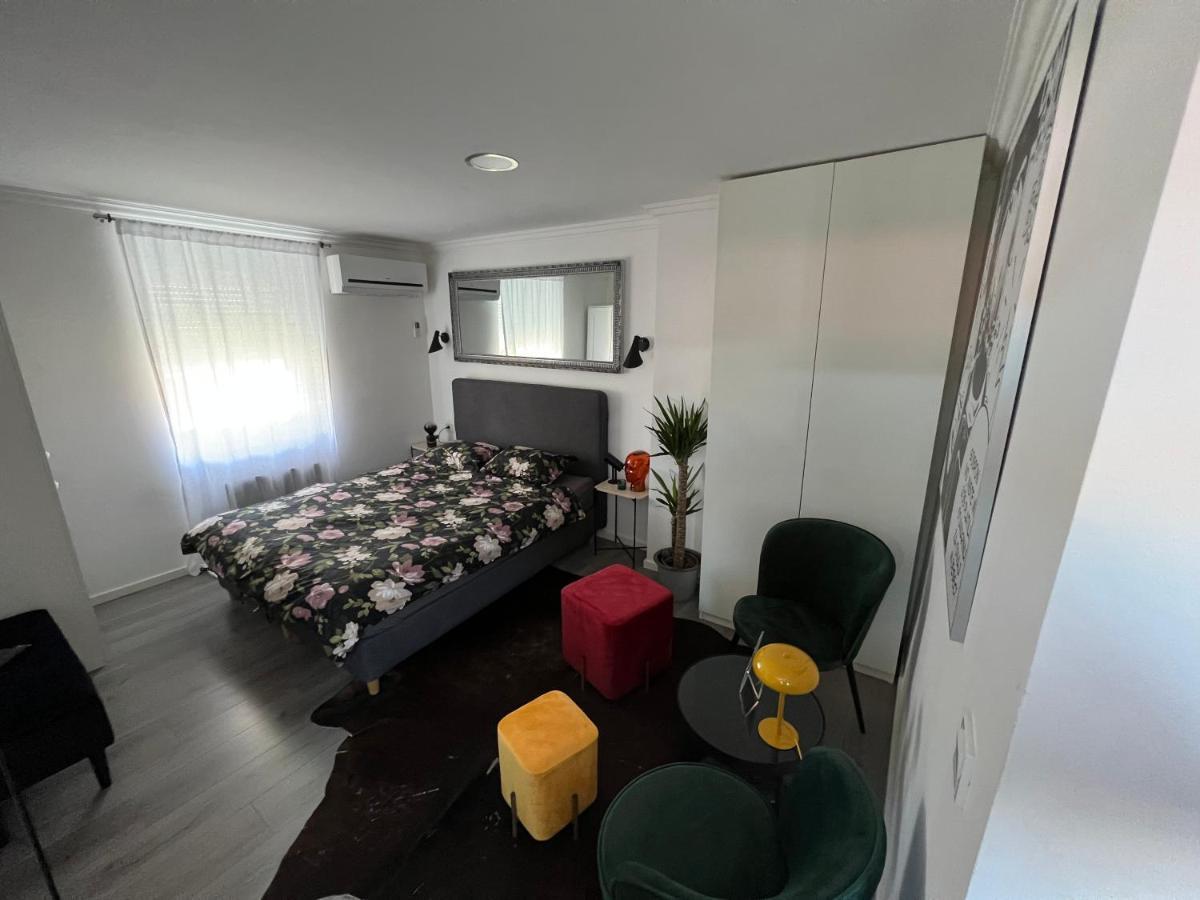 Center City Apartment Zagreb Buitenkant foto
