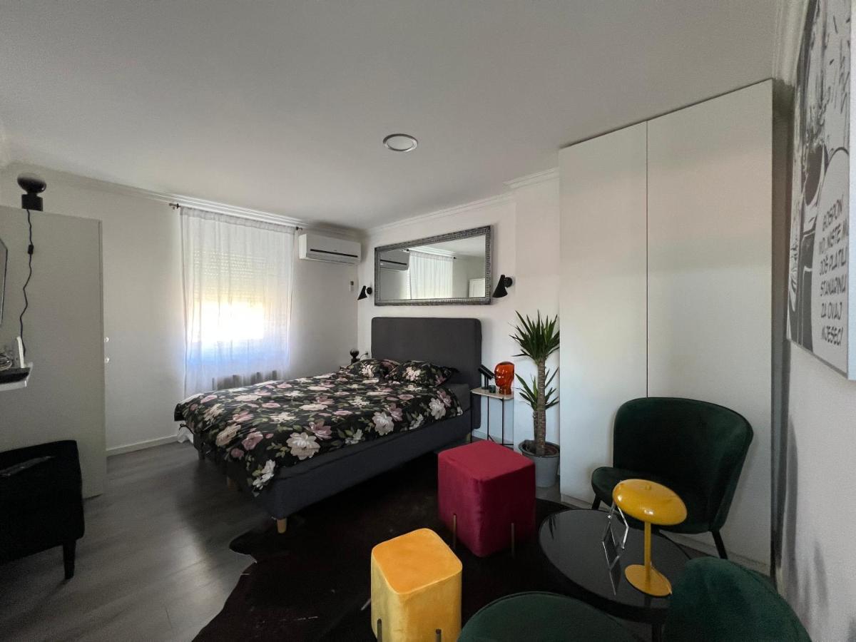 Center City Apartment Zagreb Buitenkant foto